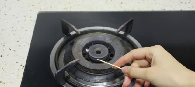 天然气灶不停打火的原因及解决方法（探究天然气灶不停打火的原因）