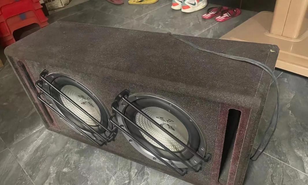 双18寸低音炮内部有什么配件？如何选择合适的配件？