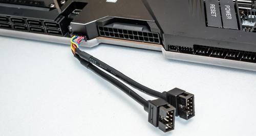 显卡撕裂现象的表现是什么？